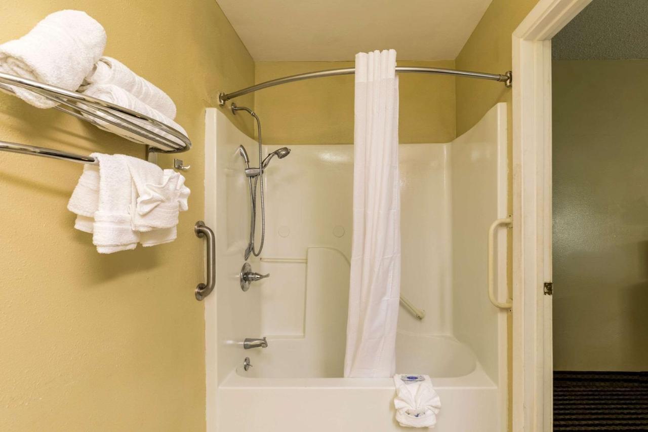 Rodeway Inn Alexandria Eksteriør bilde